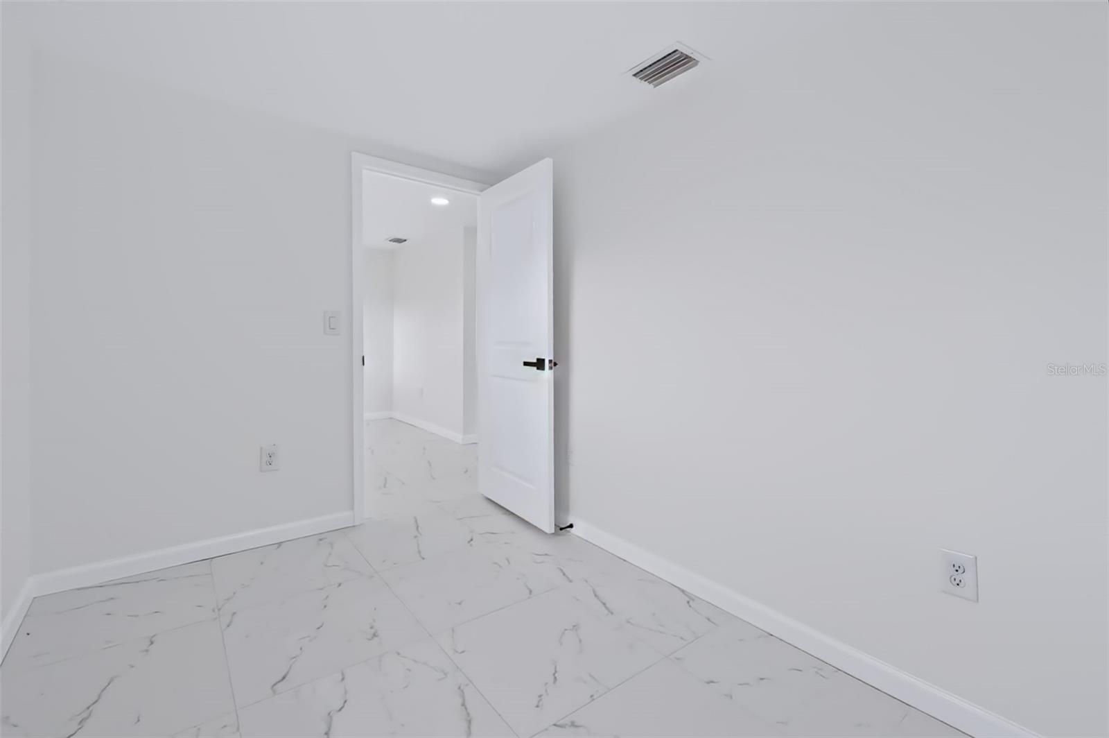 10336 MAIN ST — photo 9