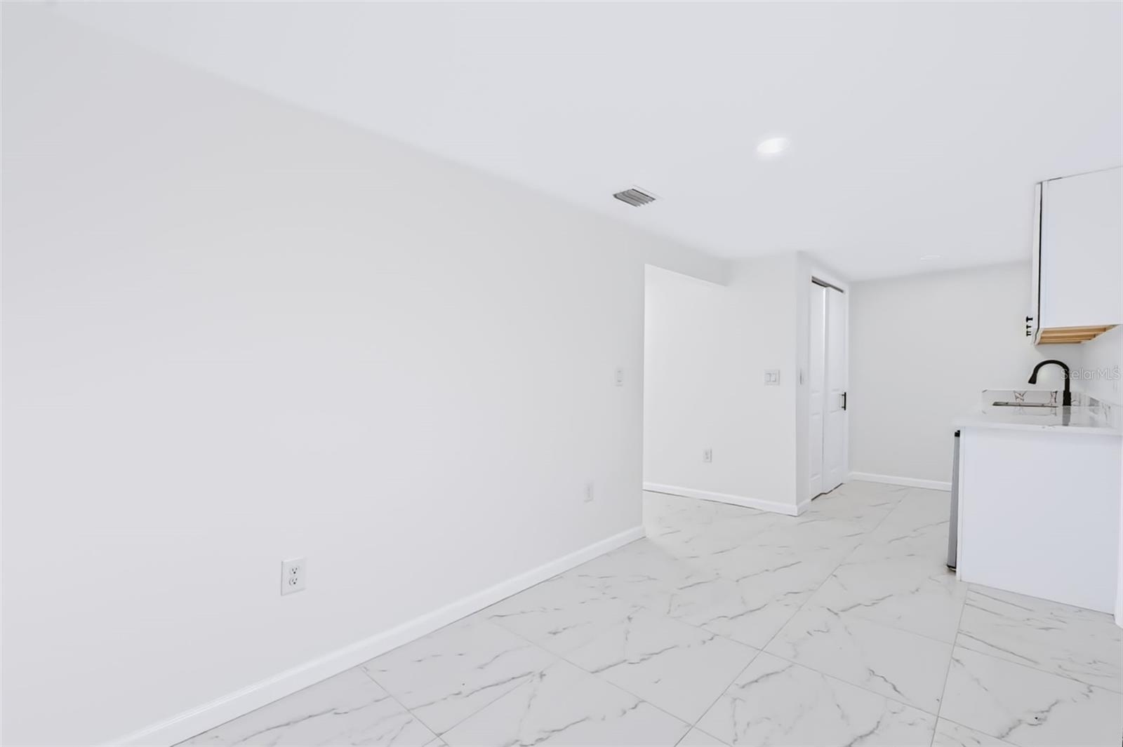10336 MAIN ST — photo 16