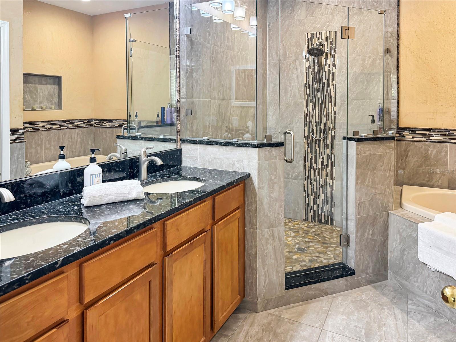 4445 AMBERLY OAKS CT — photo 17