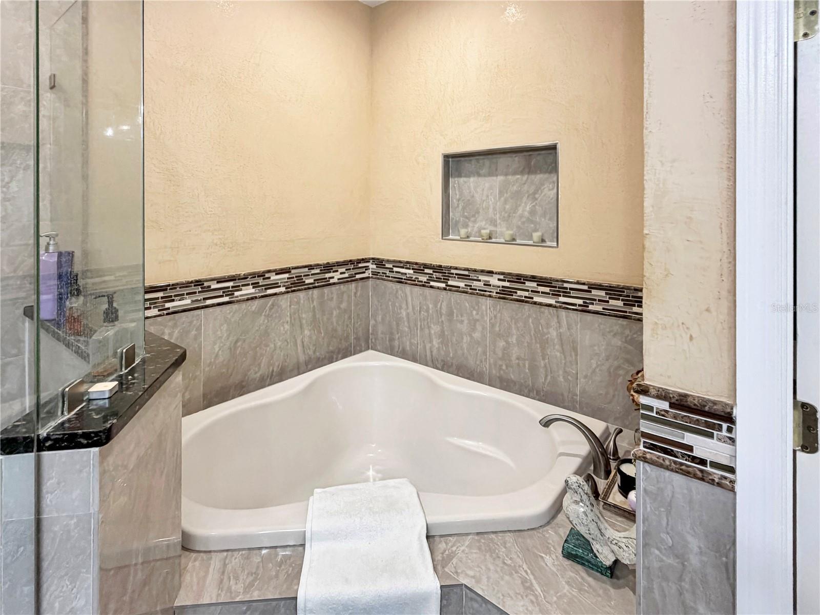 4445 AMBERLY OAKS CT — photo 20
