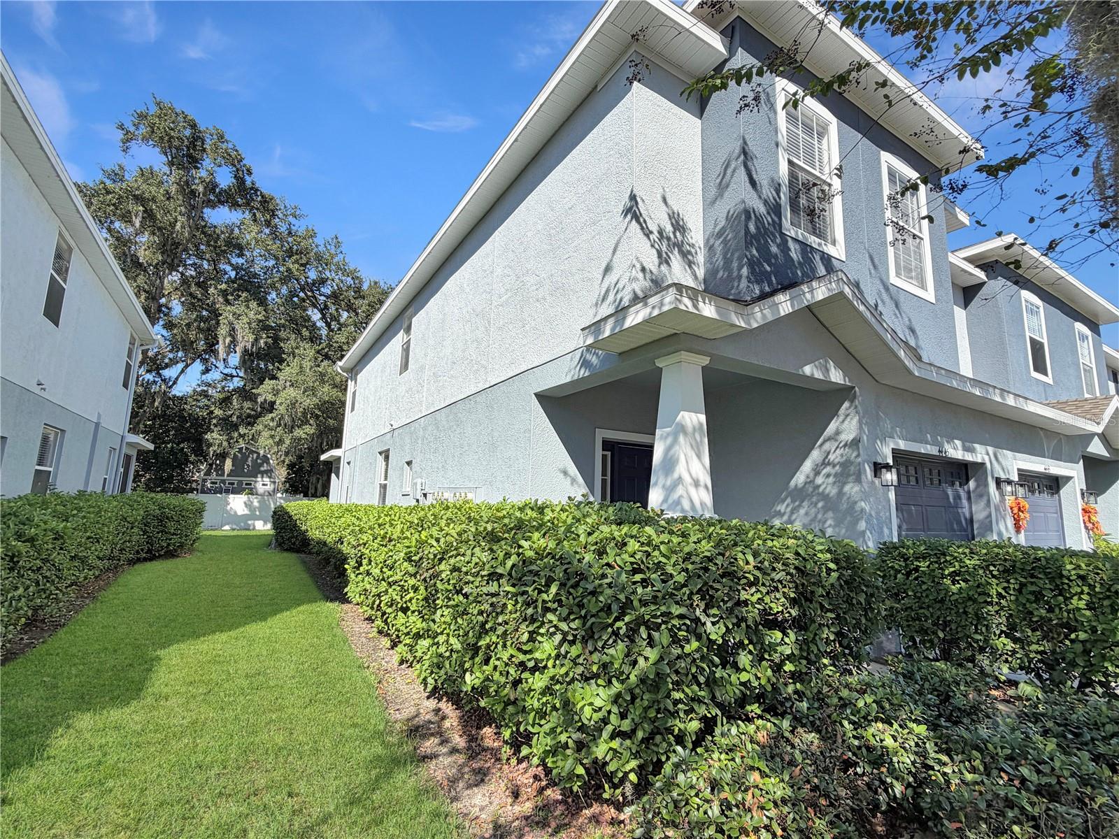 4445 AMBERLY OAKS CT — photo 2