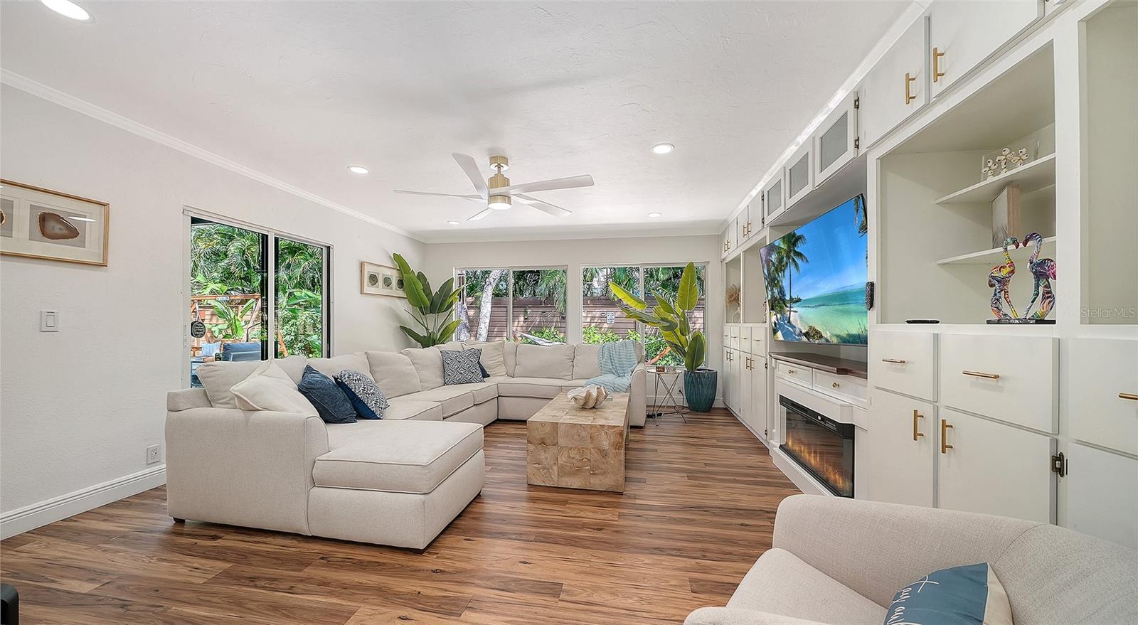 2375 DATURA ST — photo 20