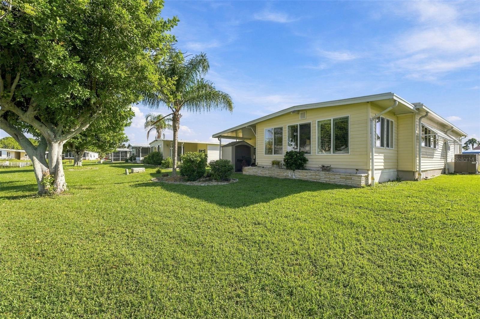 110 MARTINIQUE RD — photo 14