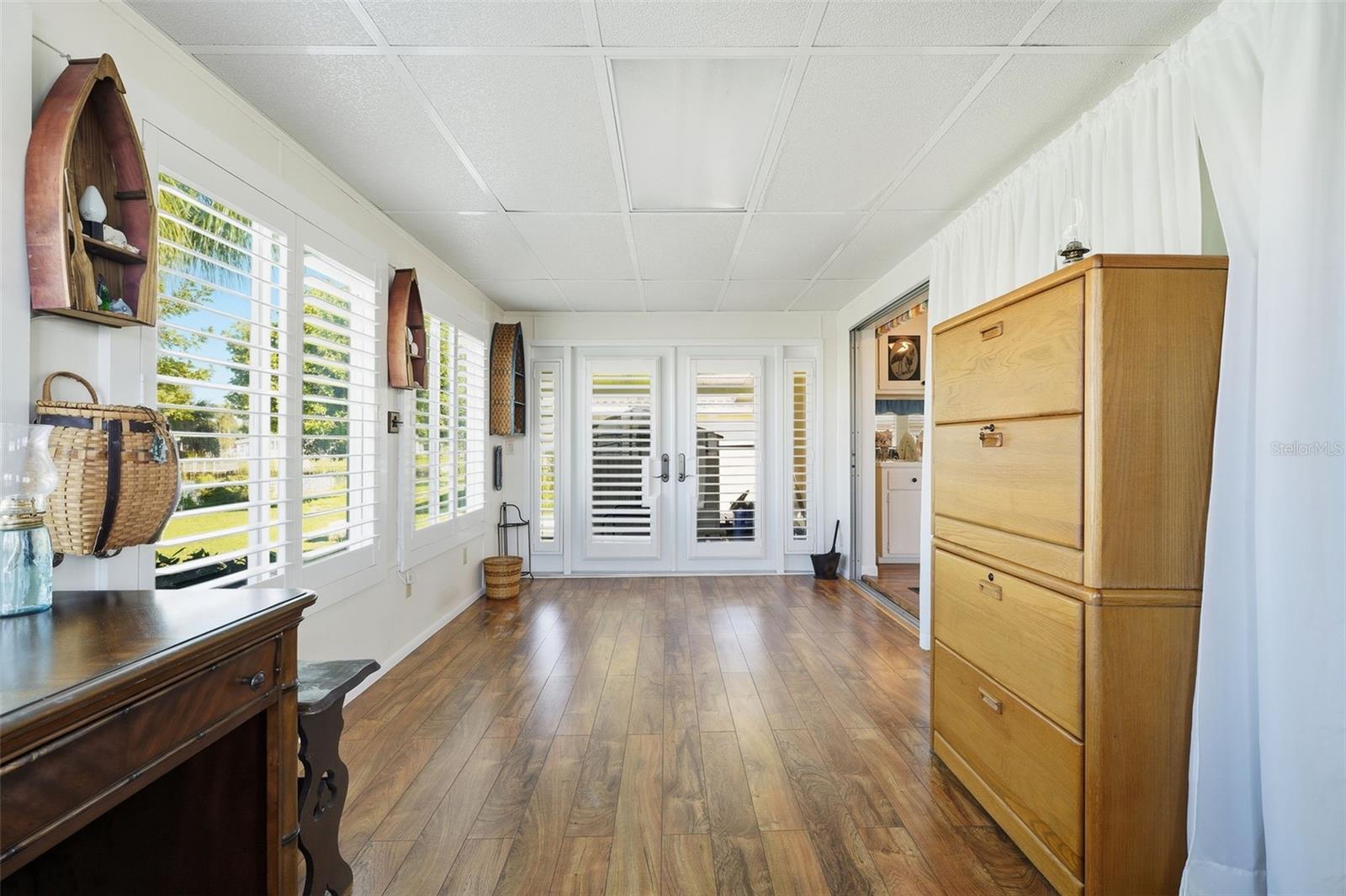 110 MARTINIQUE RD — photo 33