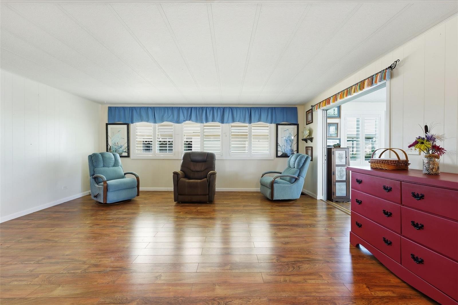 110 MARTINIQUE RD — photo 25