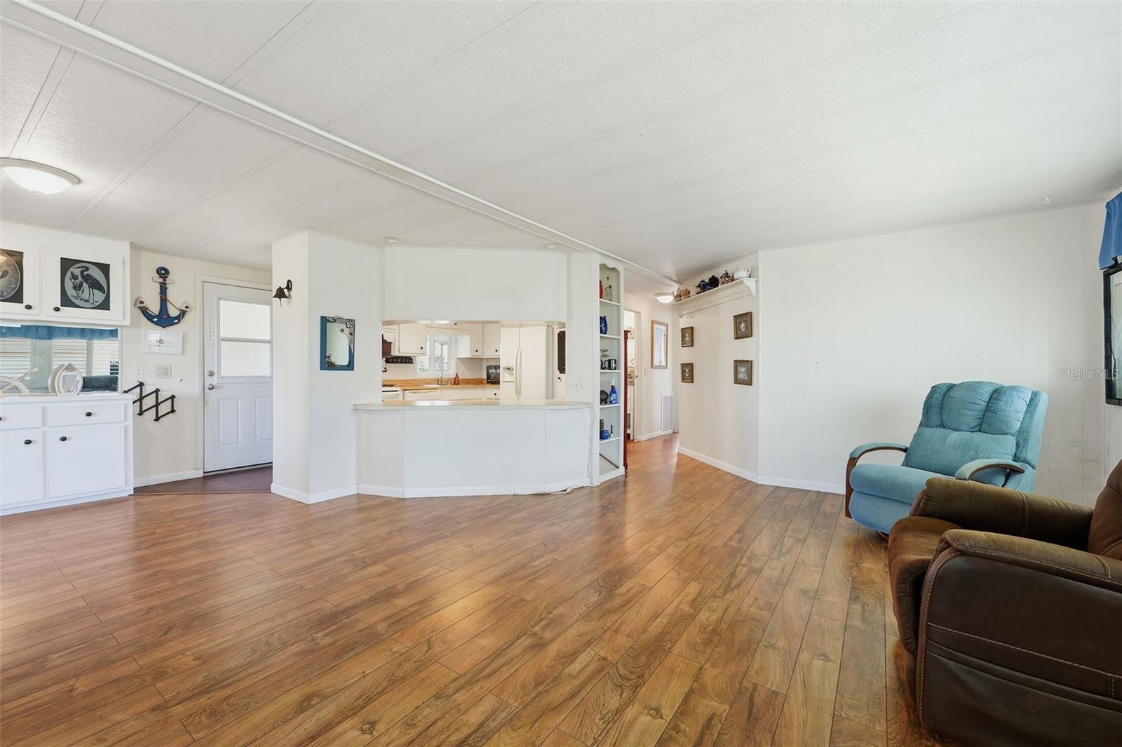 110 MARTINIQUE RD — photo 19