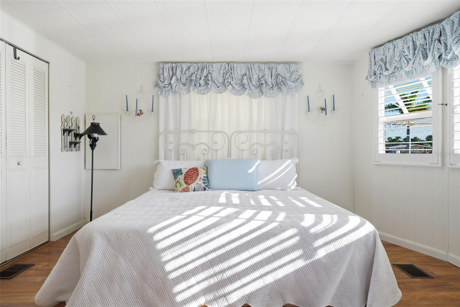 110 MARTINIQUE RD — photo 39