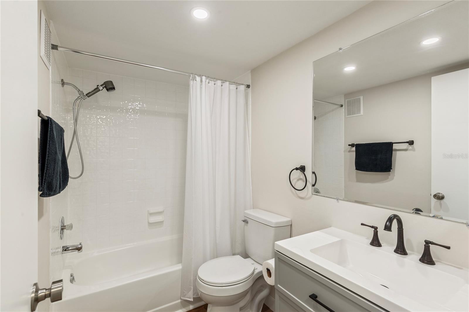 2650 COUNTRYSIDE BLVD #B302 — photo 21