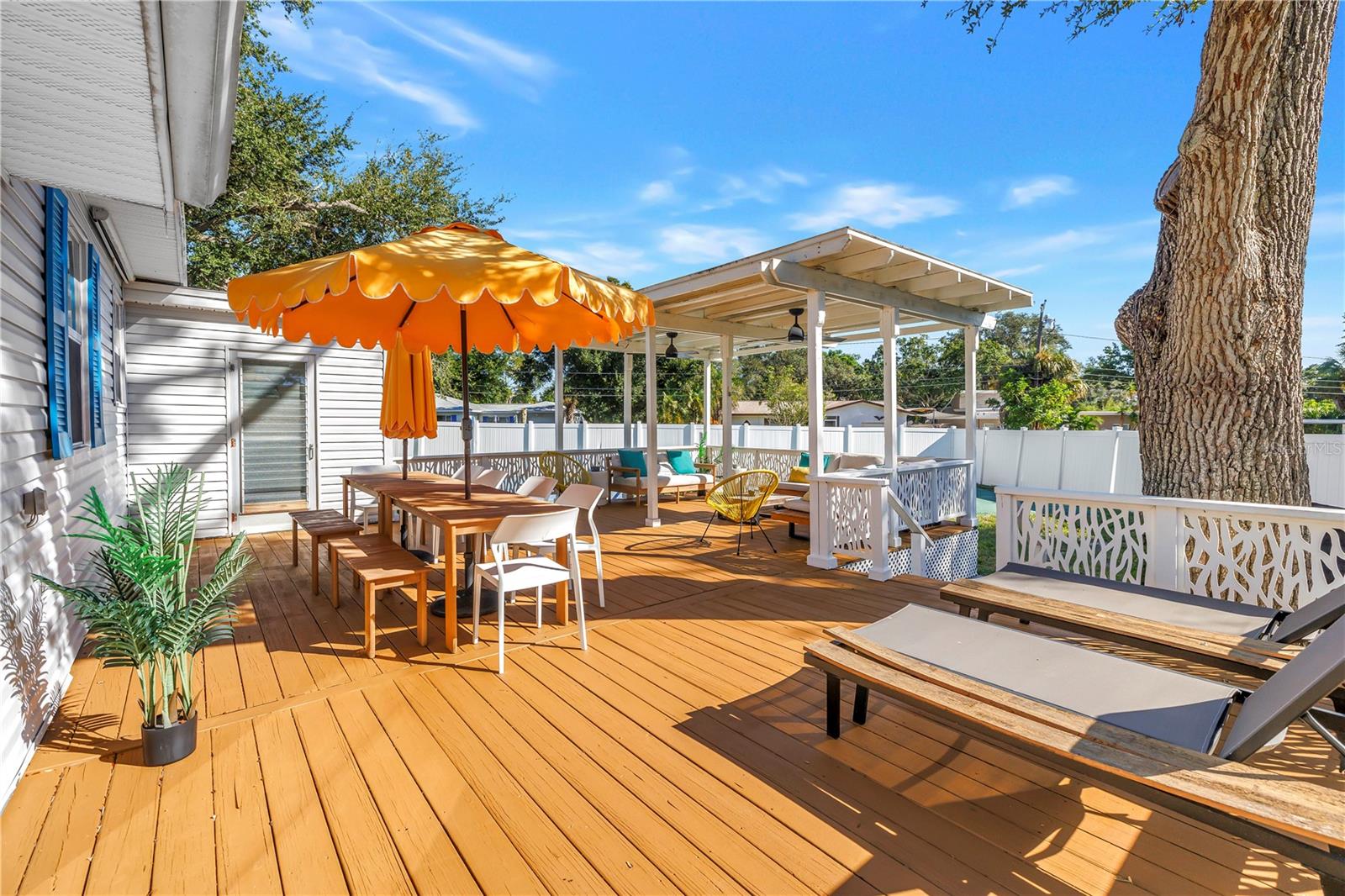 10804 SEMINOLE DR N — photo 4