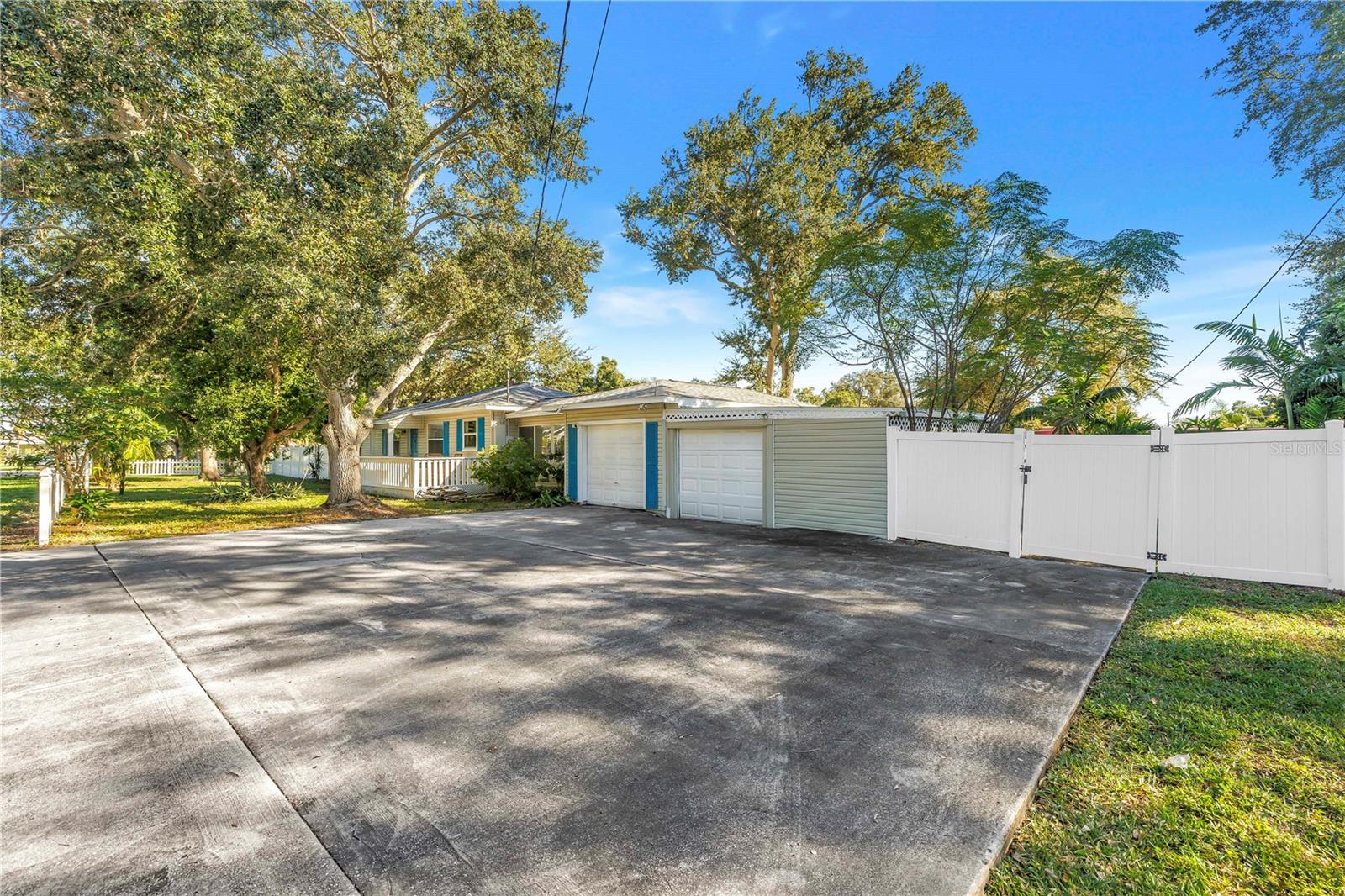 10804 SEMINOLE DR N — photo 15