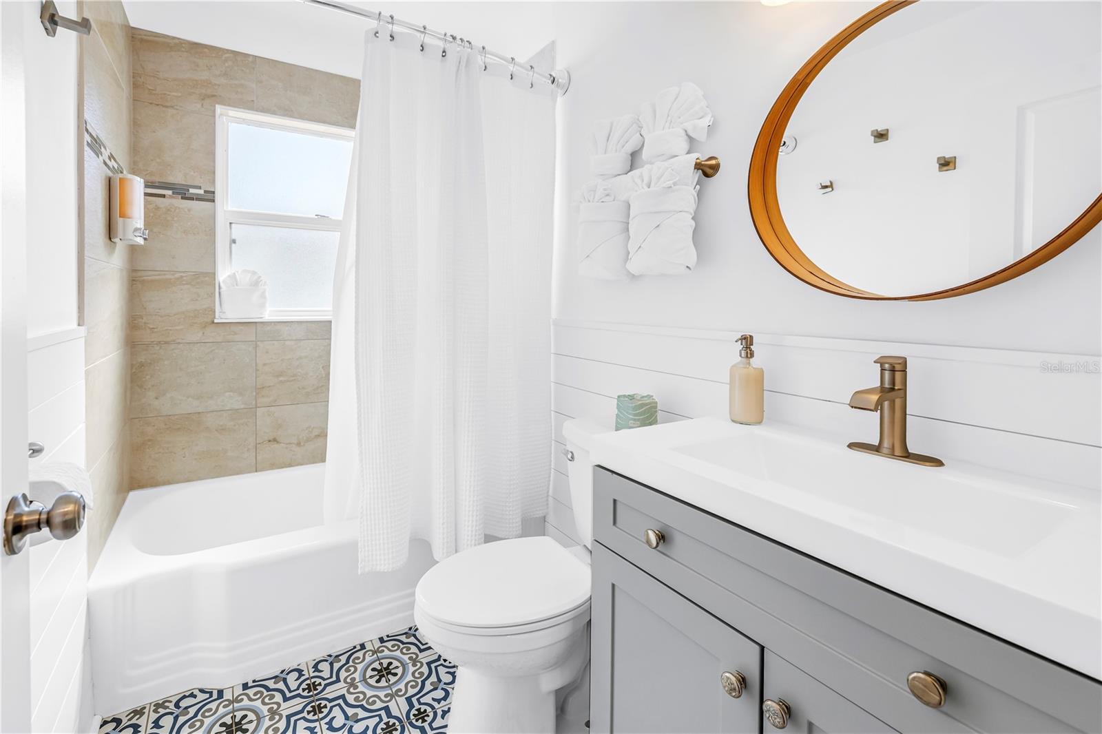 10804 SEMINOLE DR N — photo 22
