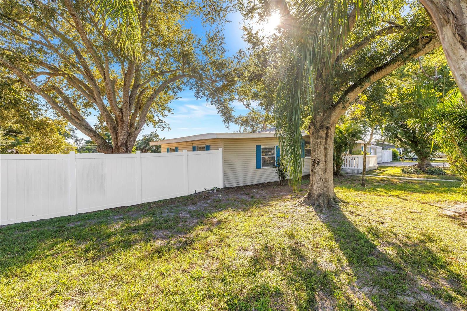 10804 SEMINOLE DR N — photo 53