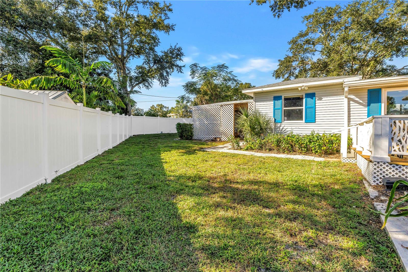 10804 SEMINOLE DR N — photo 49