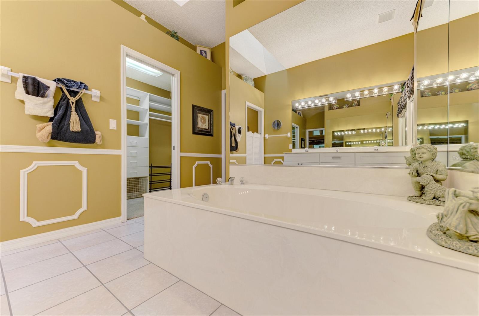 748 CONNEMARA CT — photo 41
