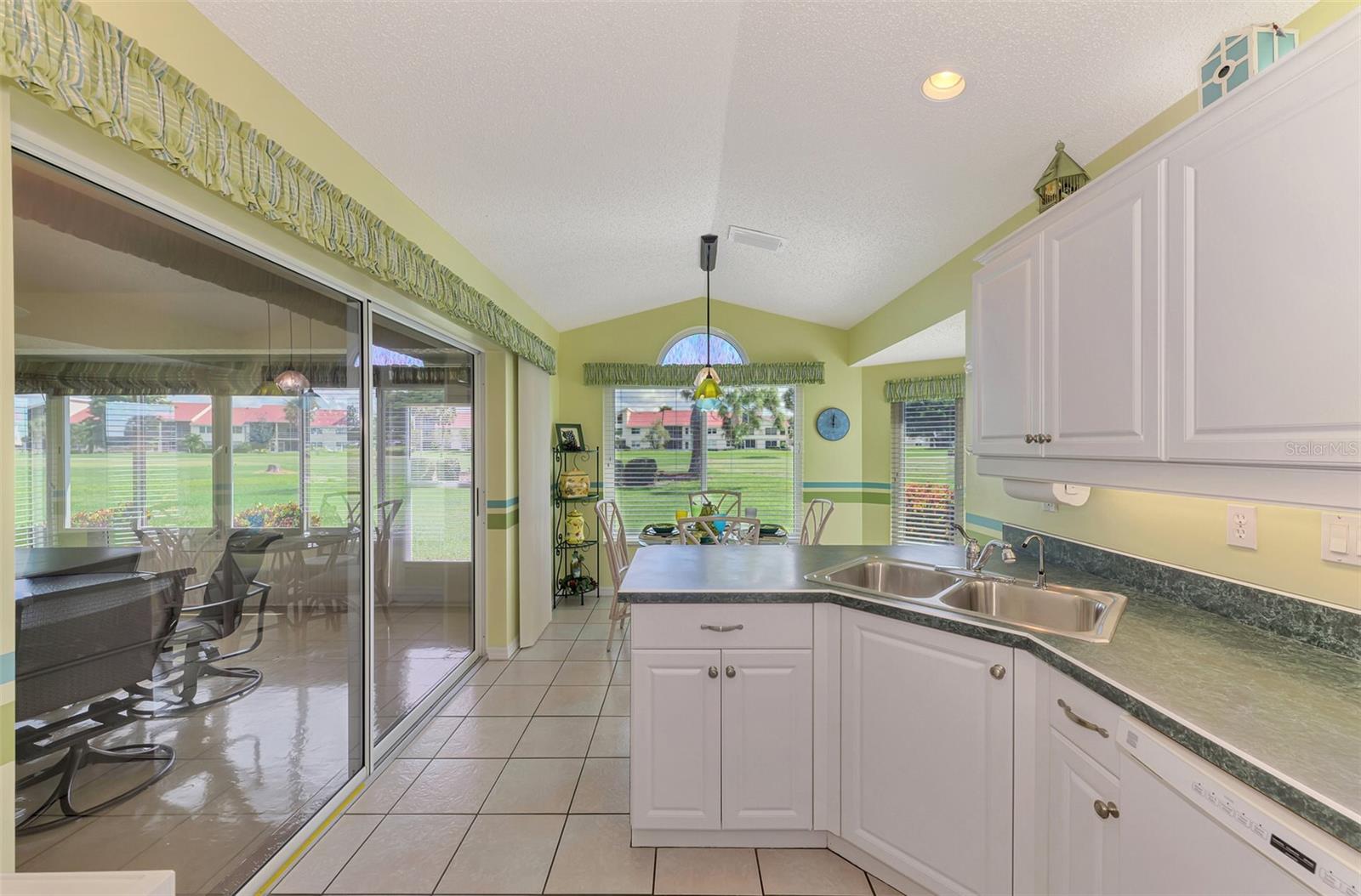 748 CONNEMARA CT — photo 33