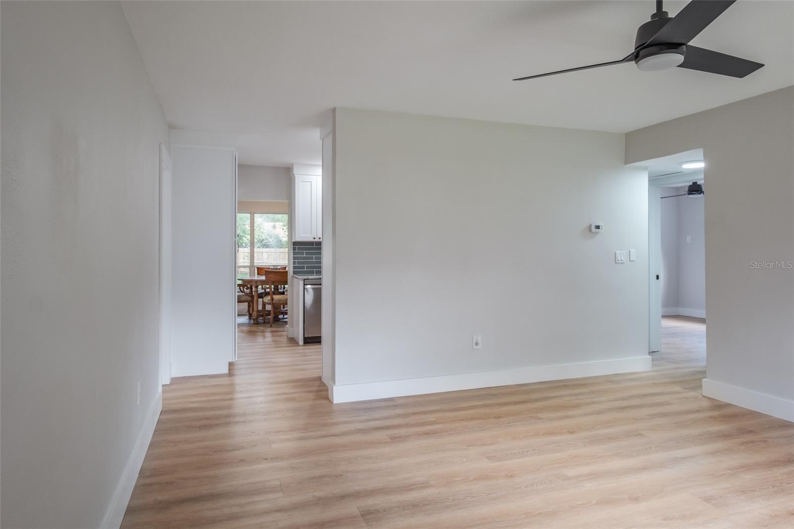 502 N LINCOLN AVE — photo 10