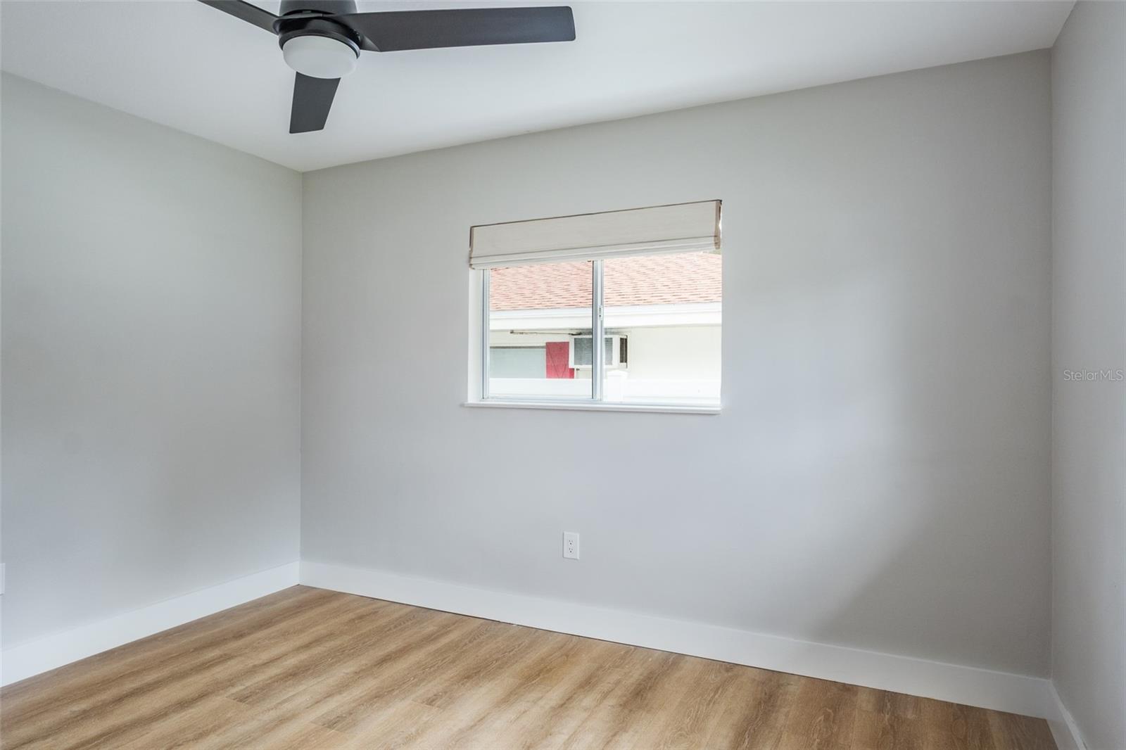 502 N LINCOLN AVE — photo 24