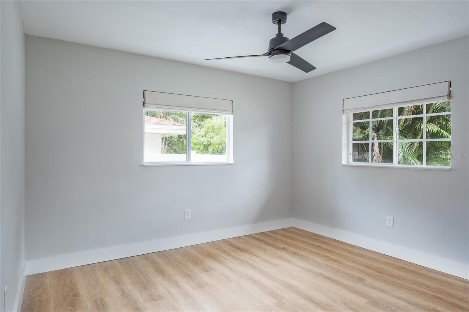 502 N LINCOLN AVE — photo 22