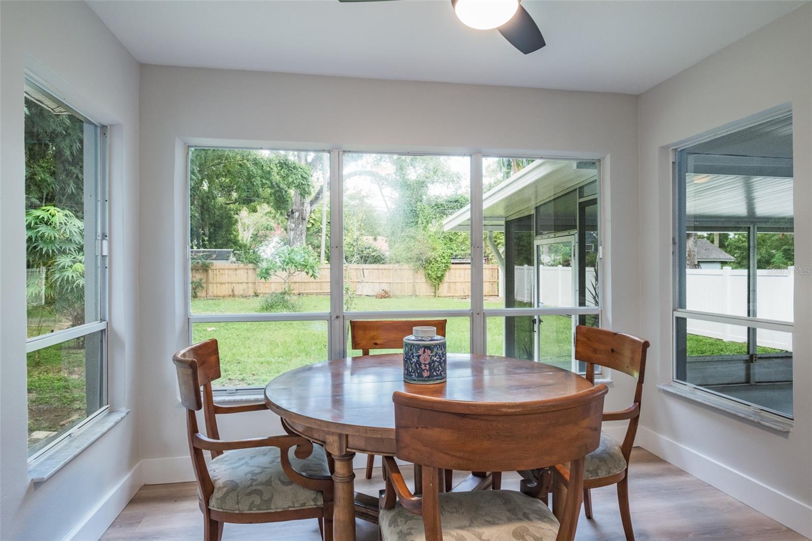 502 N LINCOLN AVE — photo 16