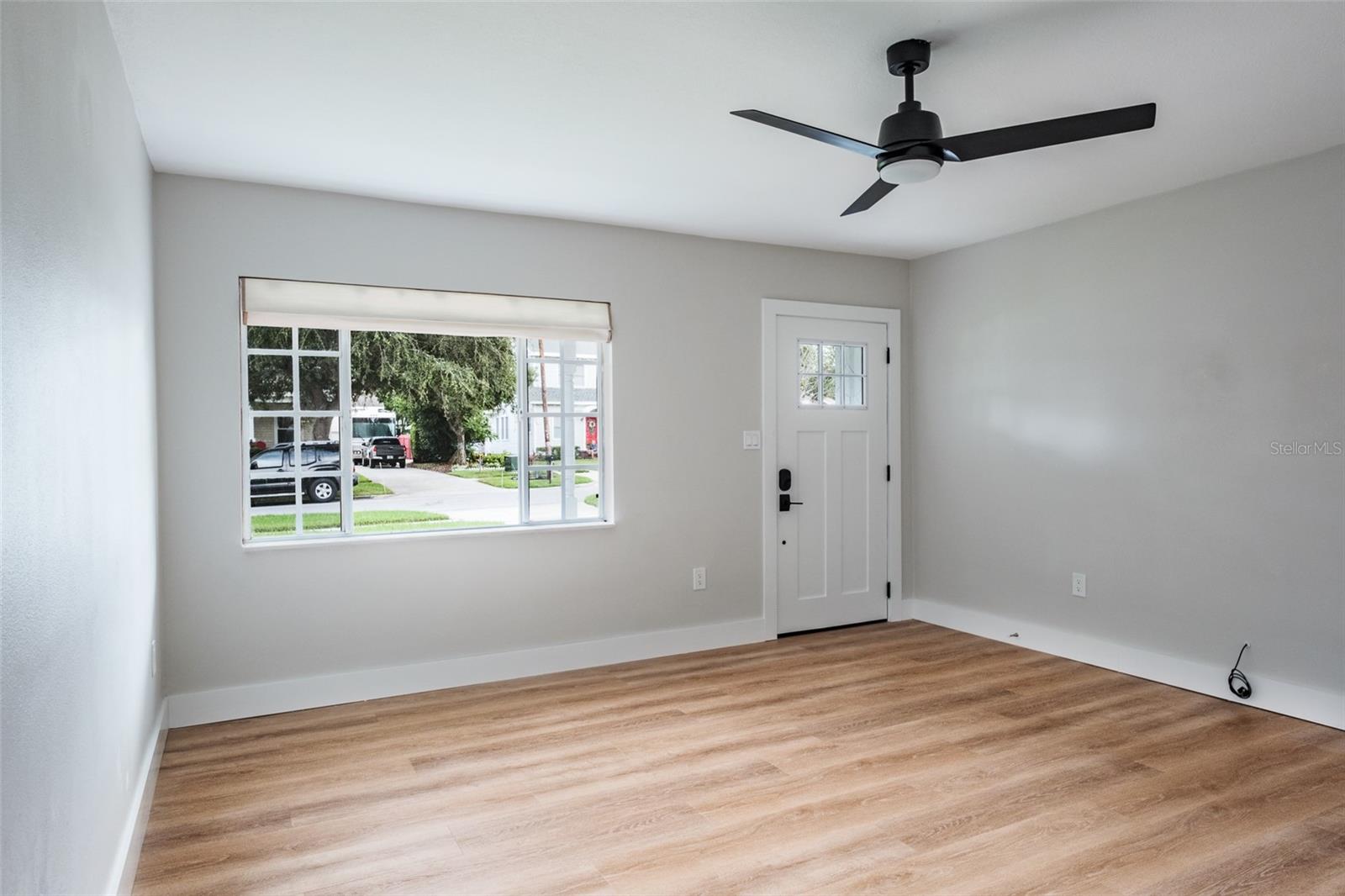 502 N LINCOLN AVE — photo 8