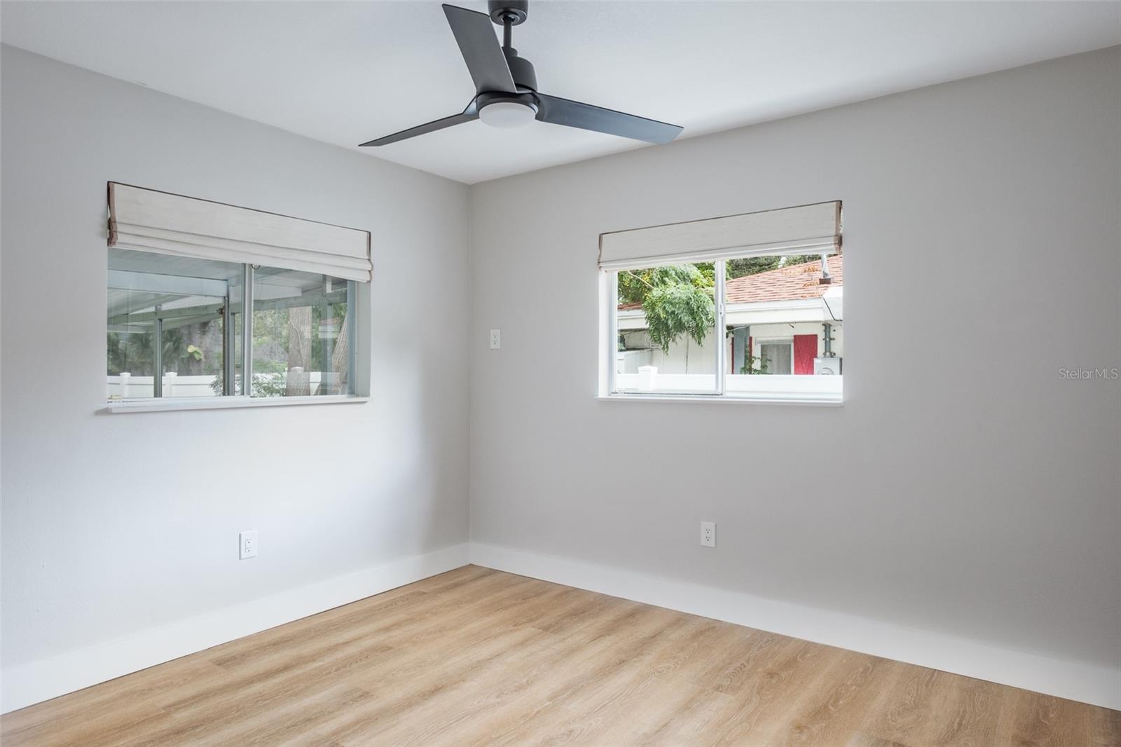 502 N LINCOLN AVE — photo 27