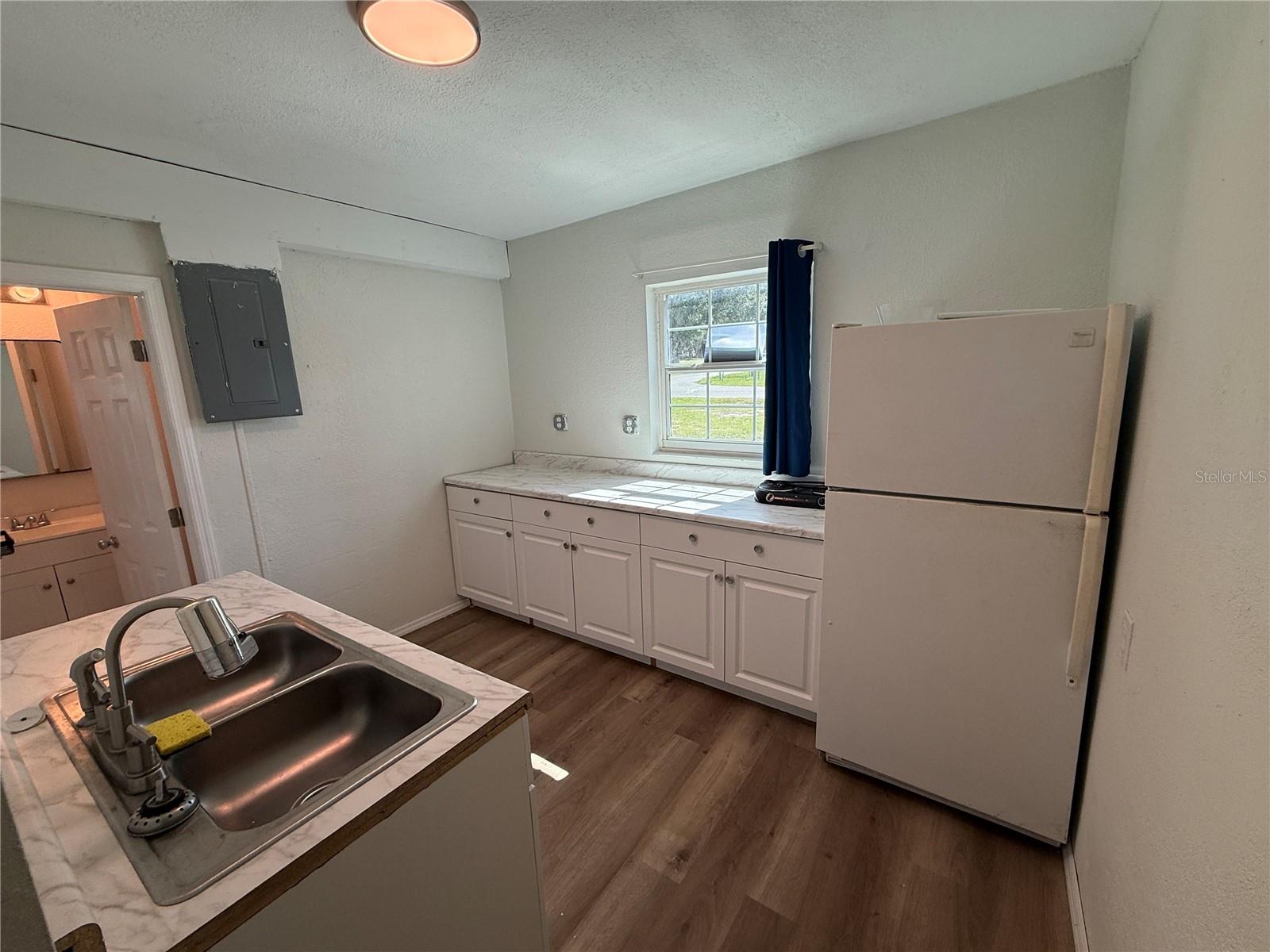 12152 FORT KING RD — photo 10