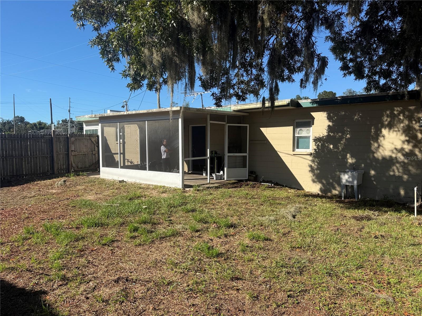 12152 FORT KING RD — photo 17