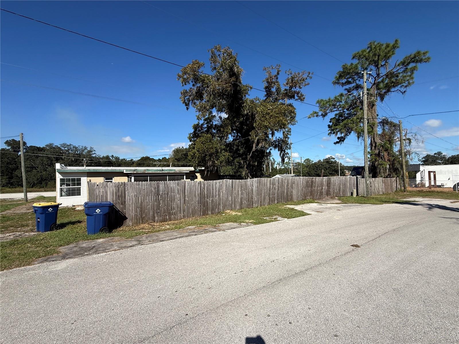 12152 FORT KING RD — photo 23