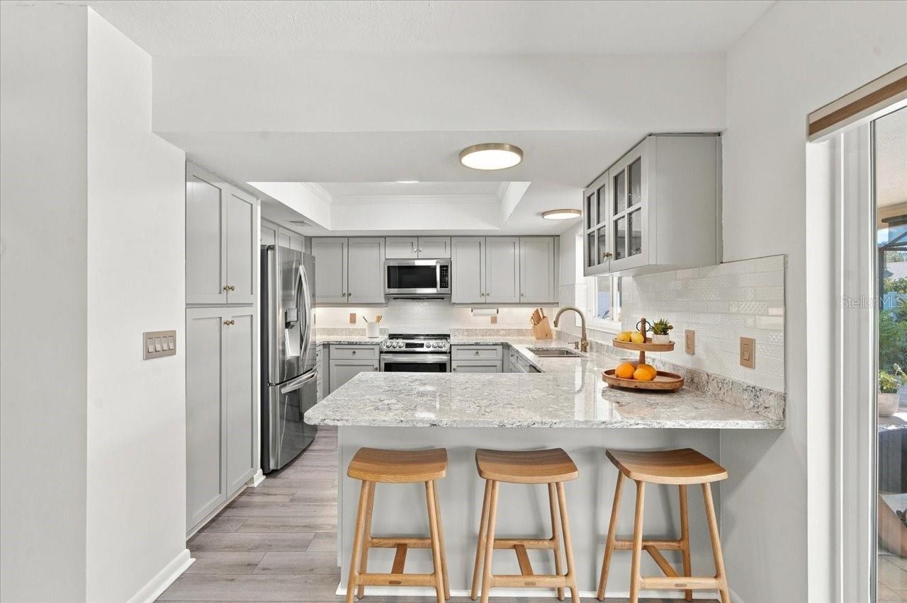 13810 LAKE VILLAGE PL — photo 13