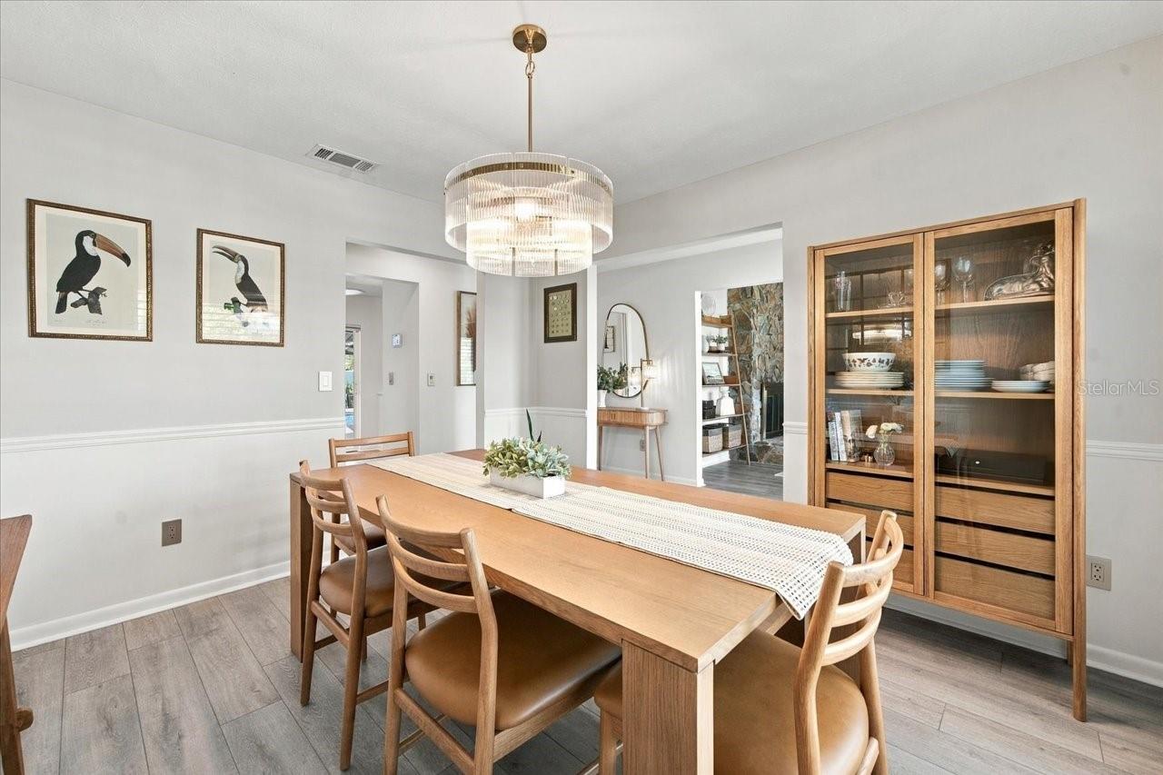 13810 LAKE VILLAGE PL — photo 20