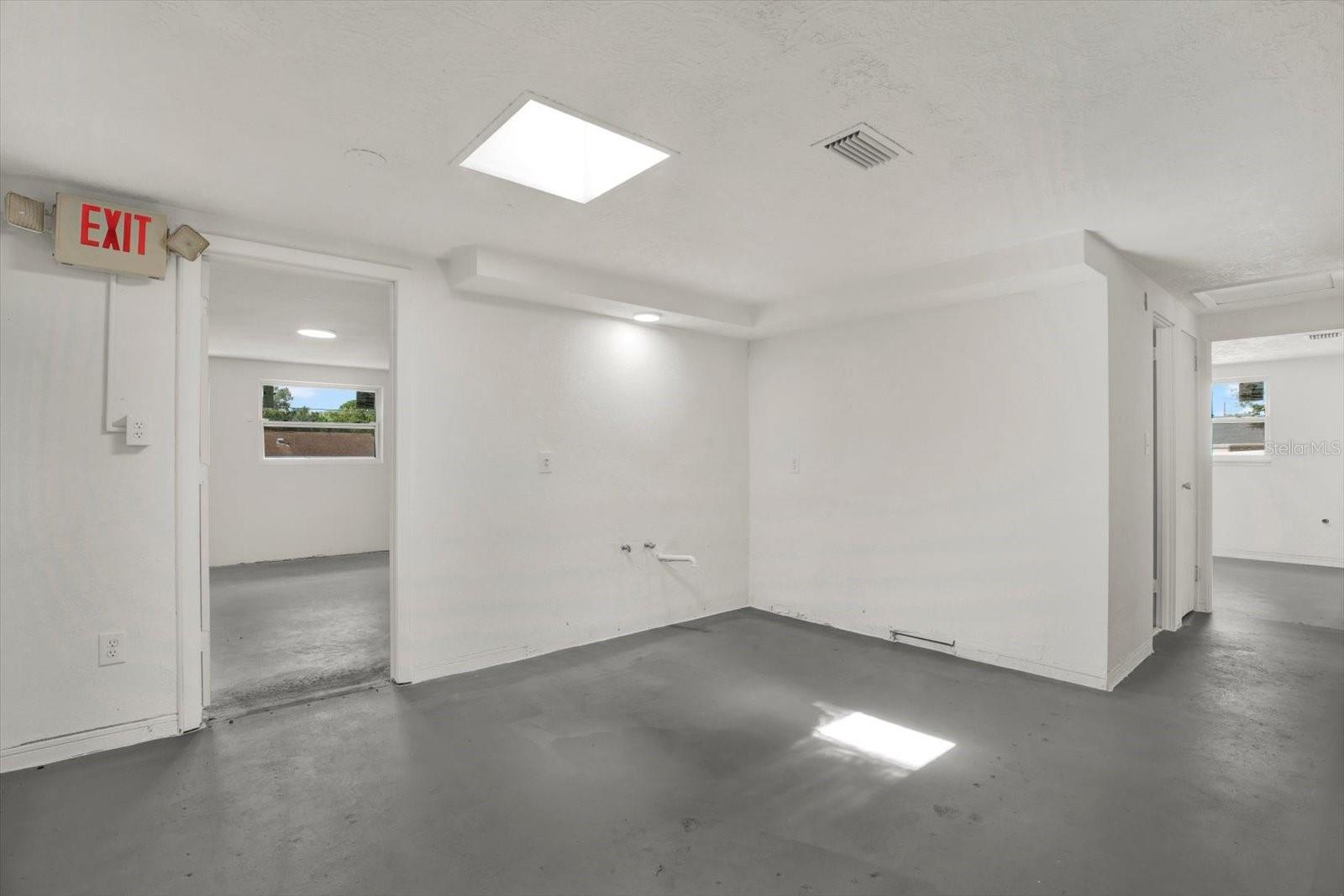 6102 INDIANA AVE — photo 16