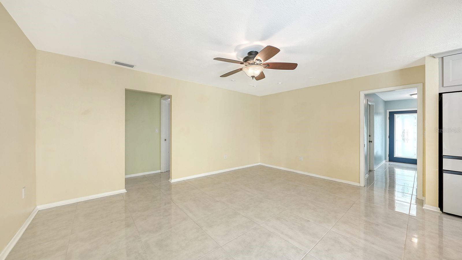 2295 PINE VIEW CIR — photo 28