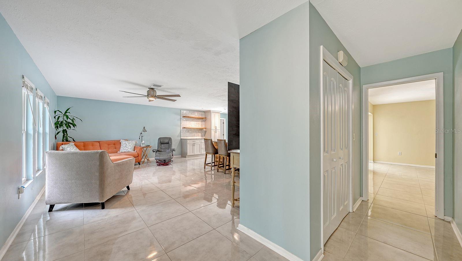 2295 PINE VIEW CIR — photo 12