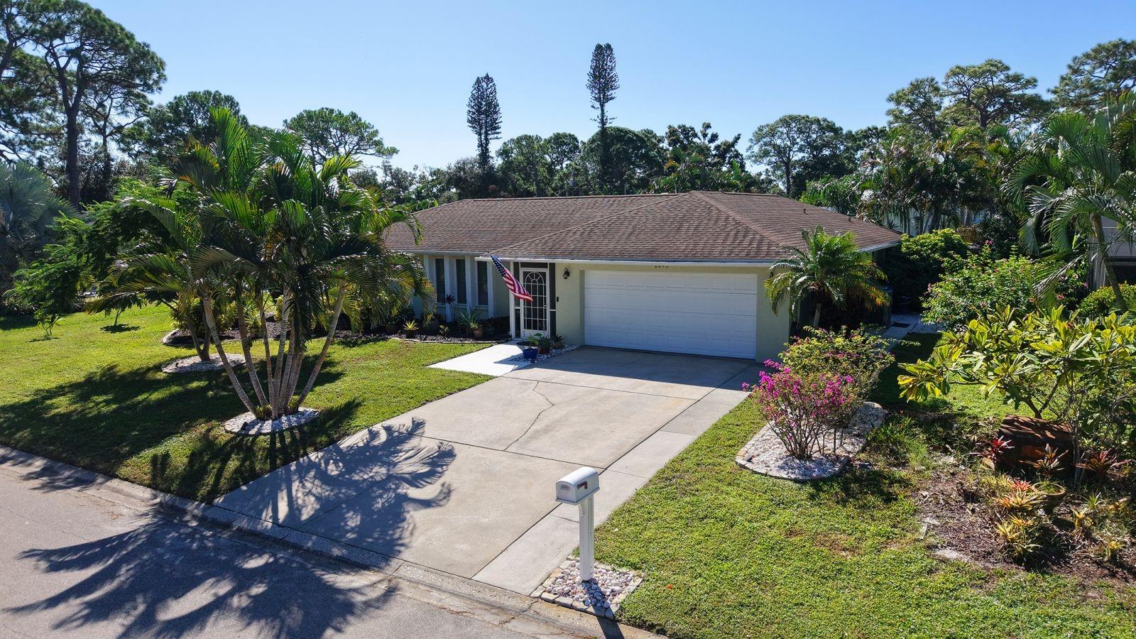 2295 PINE VIEW CIR — photo 3