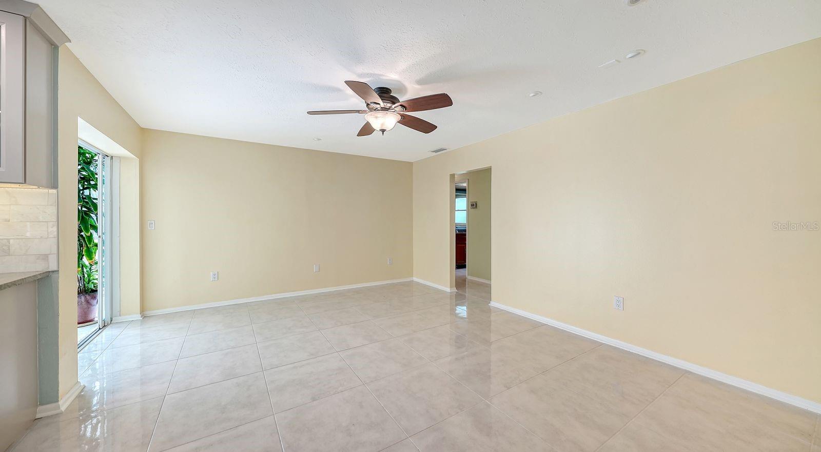 2295 PINE VIEW CIR — photo 27