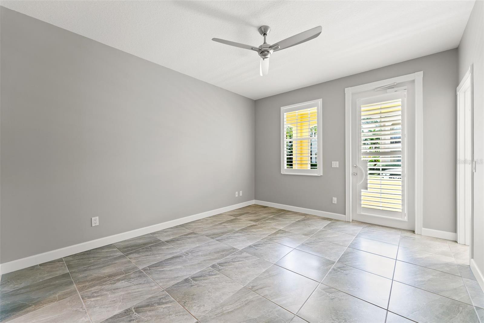 5389 CAMBIAGO ST — photo 18