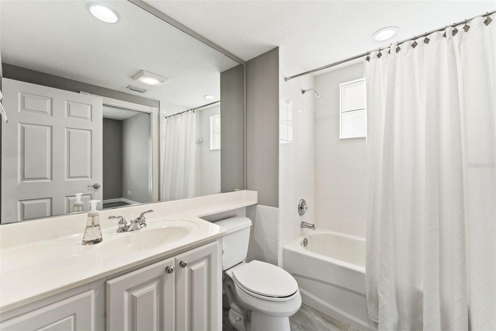 5389 CAMBIAGO ST — photo 22