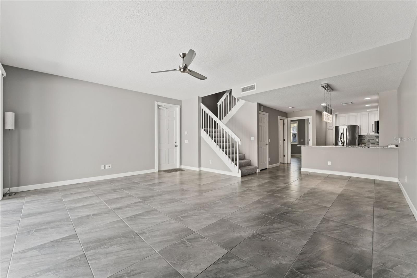5389 CAMBIAGO ST — photo 8