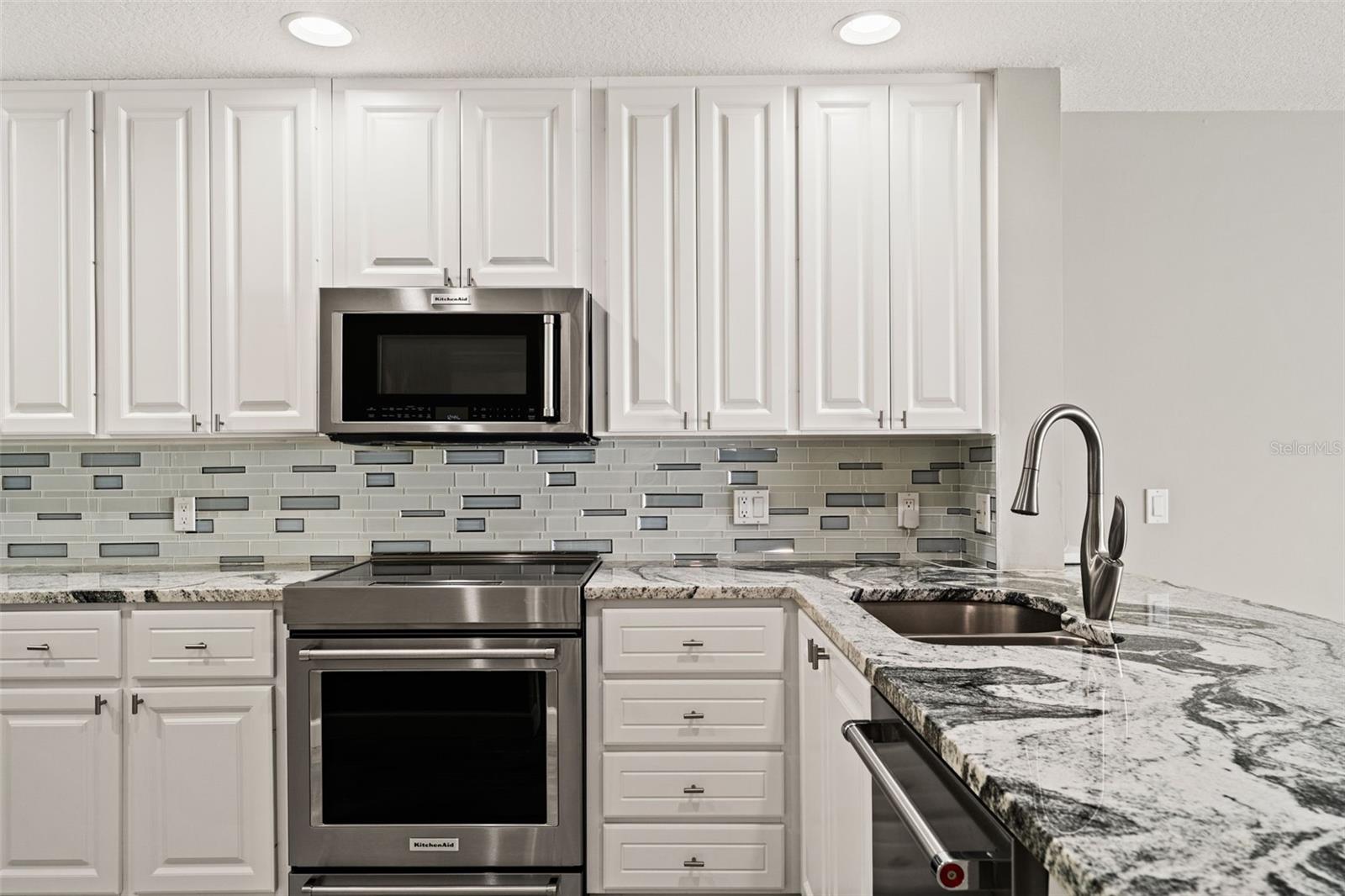 5389 CAMBIAGO ST — photo 15