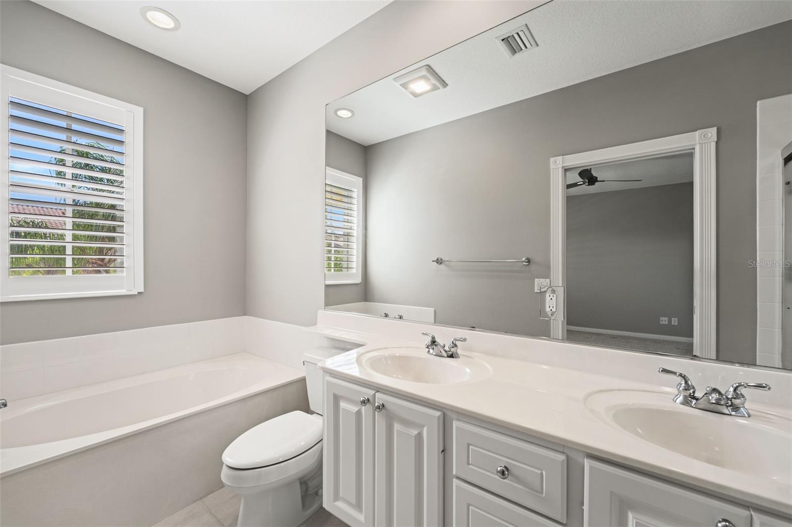 5389 CAMBIAGO ST — photo 30