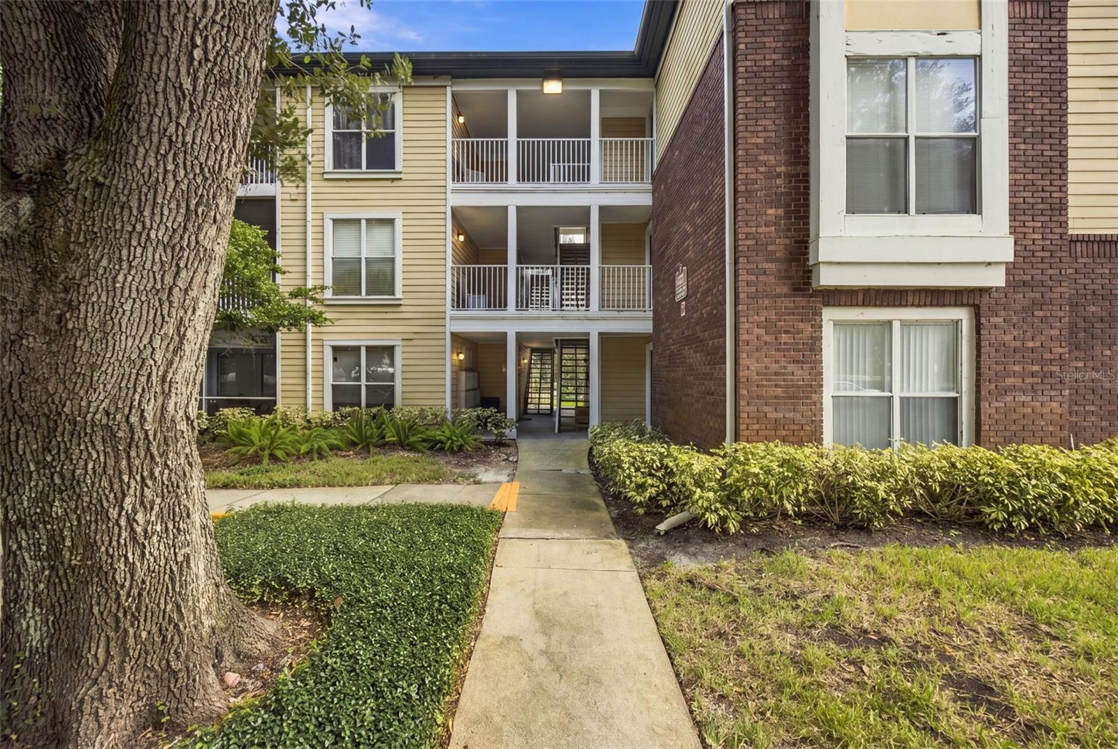 10020 STRAFFORD OAK CT #914 — photo 2