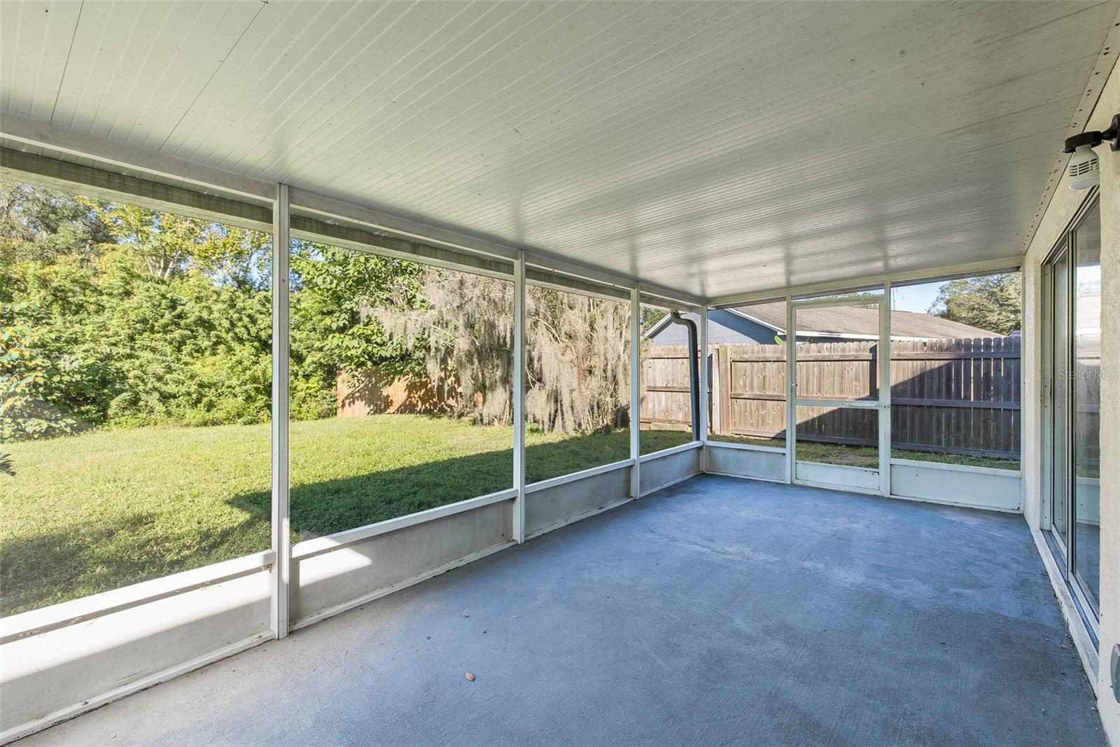 8150 TOM SAWYER DR — photo 28