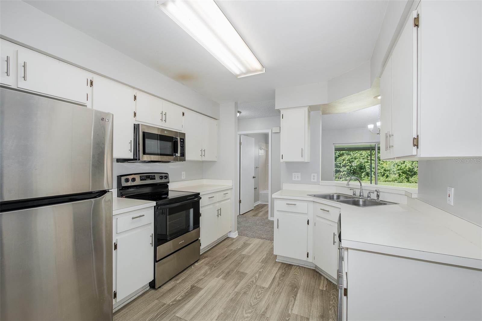 8150 TOM SAWYER DR — photo 12