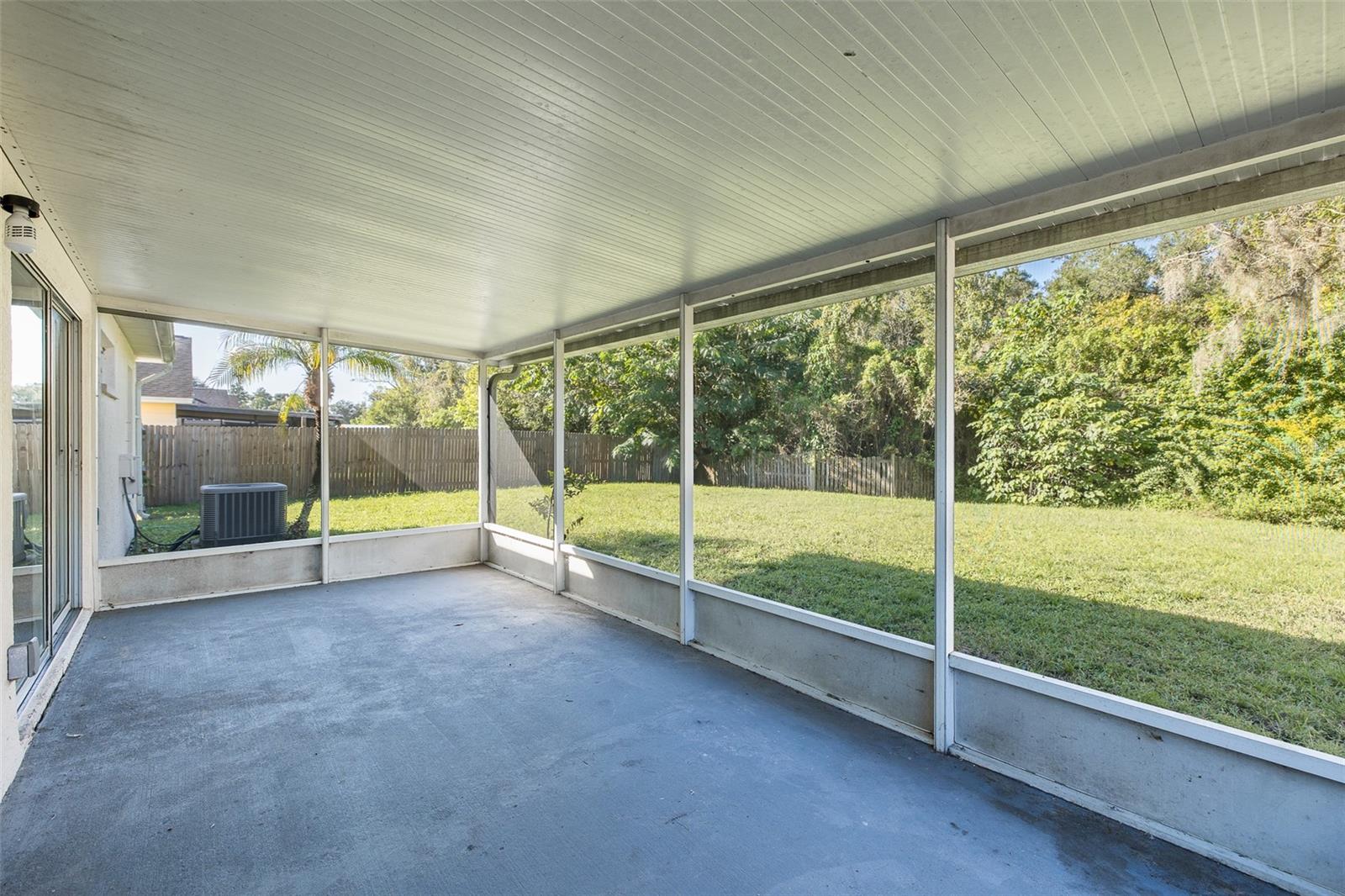 8150 TOM SAWYER DR — photo 27