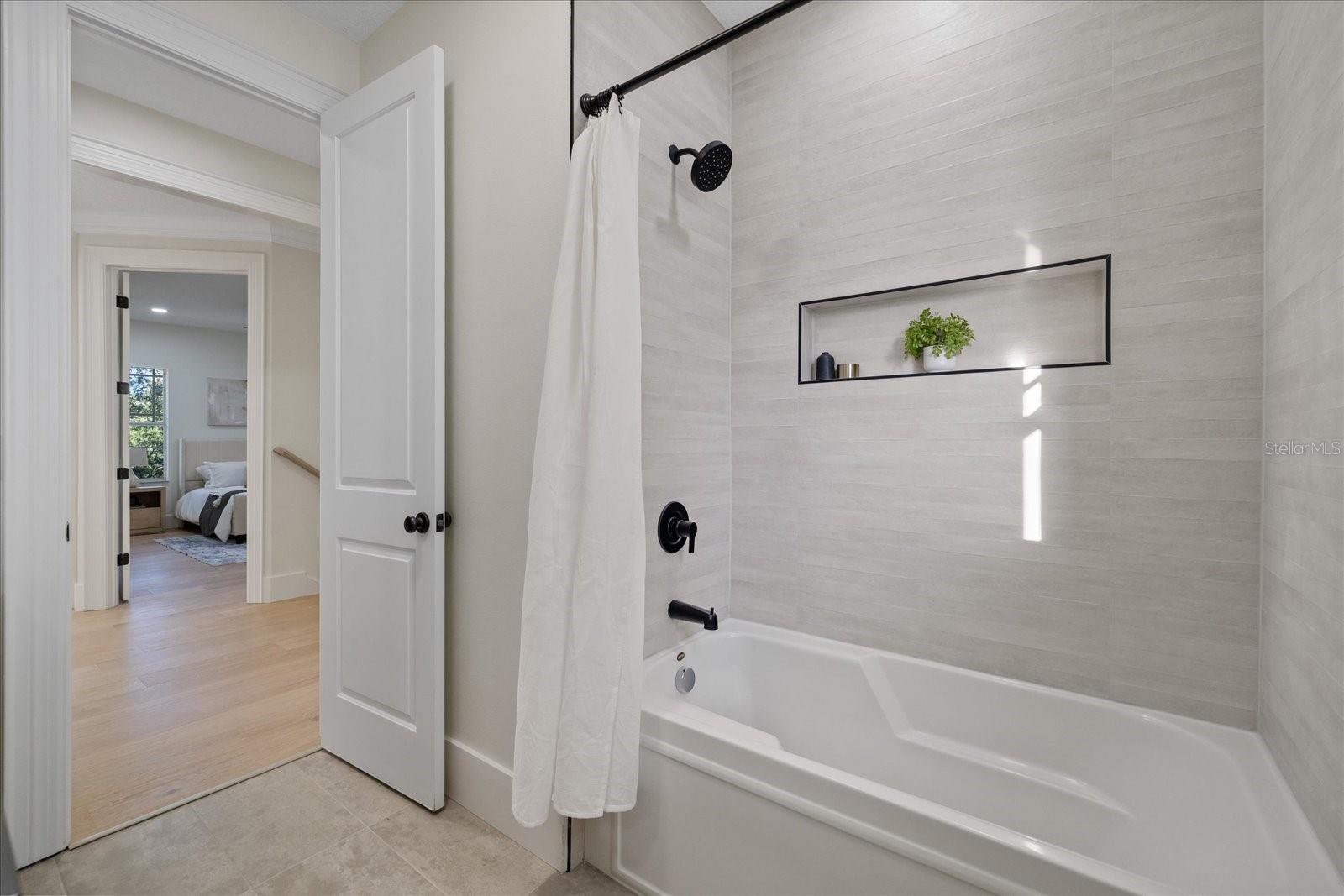 2722 N MYRTLE AVE — photo 44