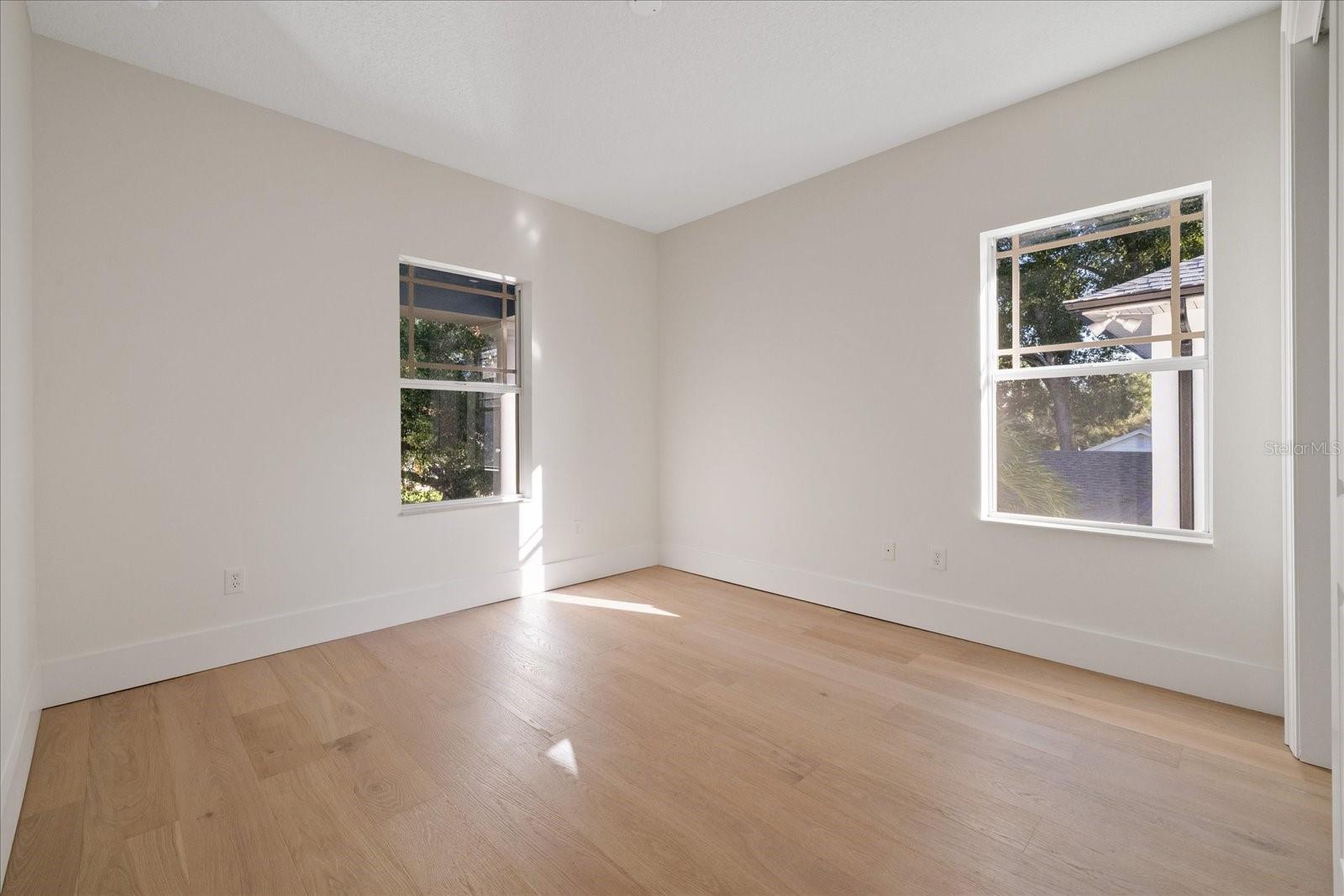 2722 N MYRTLE AVE — photo 45