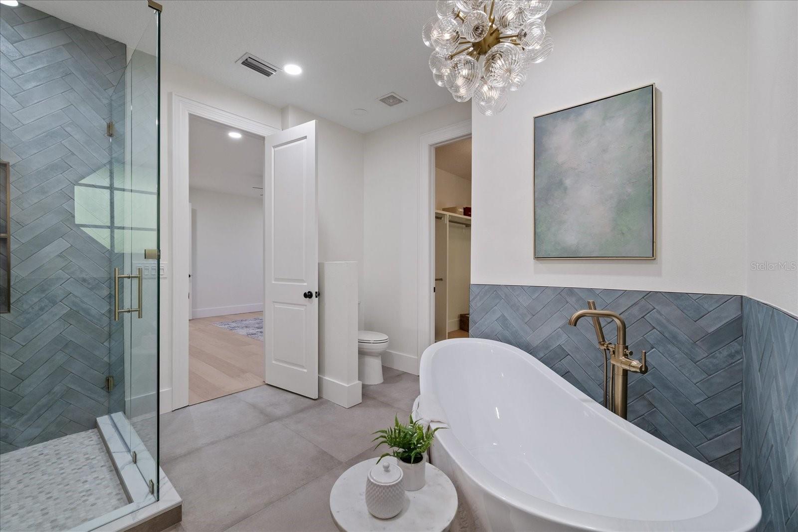 2722 N MYRTLE AVE — photo 33