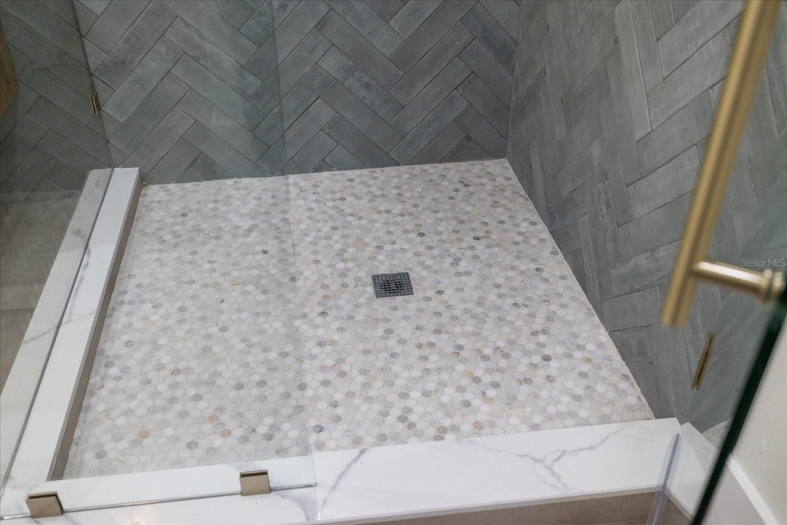 2722 N MYRTLE AVE — photo 39