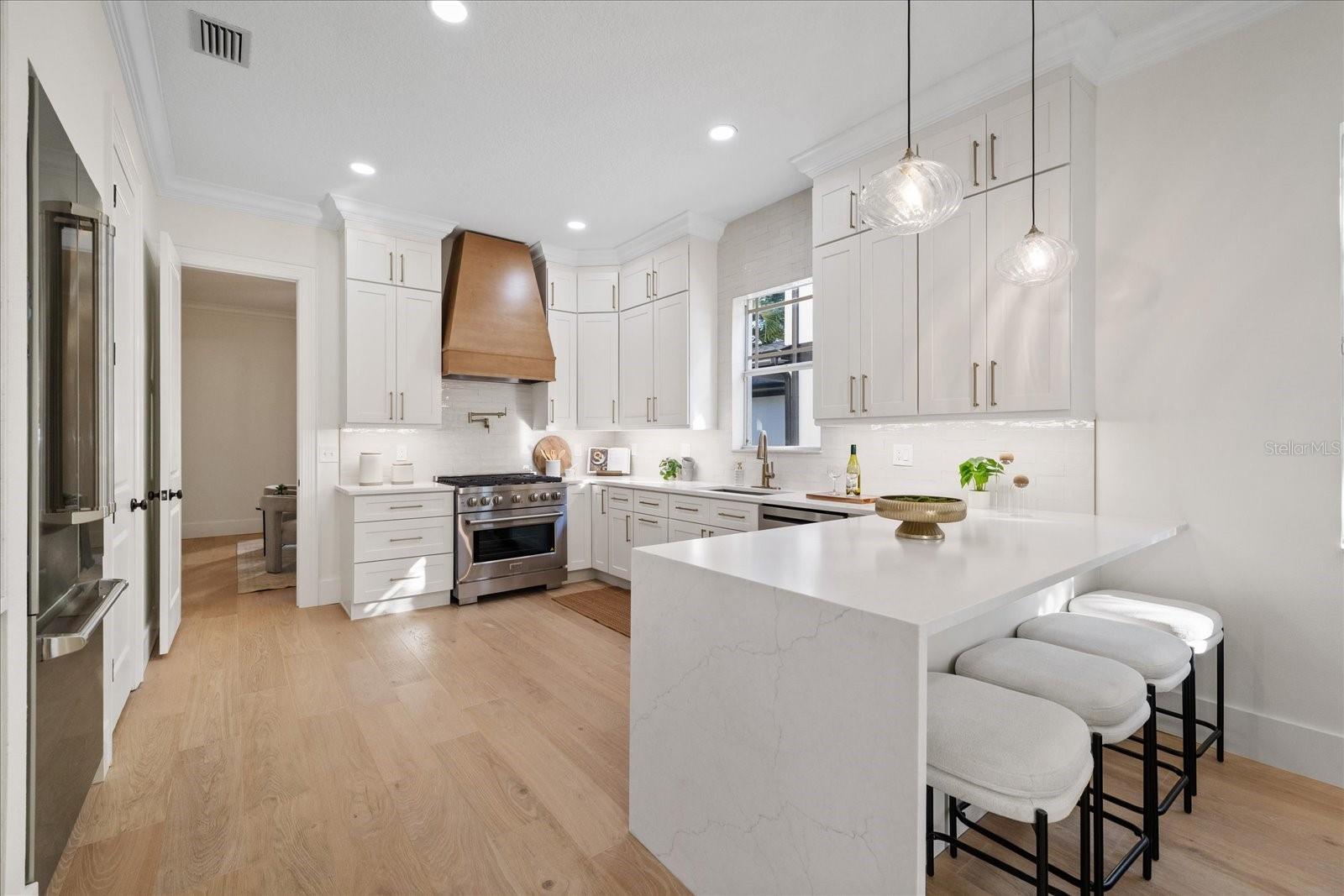 2722 N MYRTLE AVE — photo 13