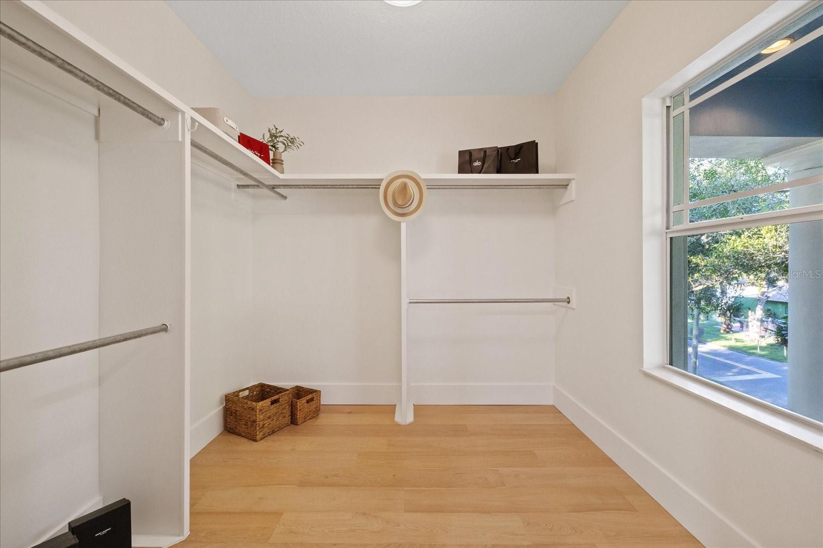 2722 N MYRTLE AVE — photo 29